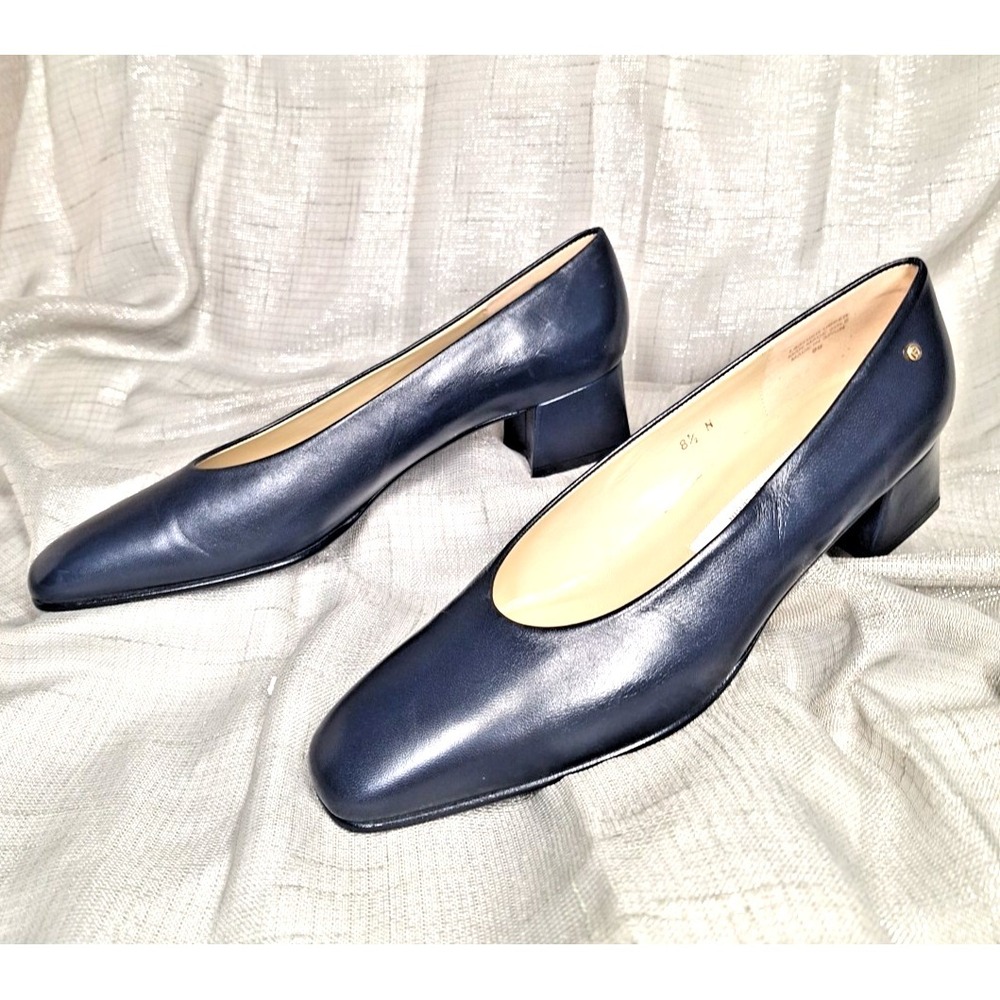 NOS Etienne Aigner 8.5 N Navy Blue Leather Sarah Pumps Block Heel Shoes Logo NEW